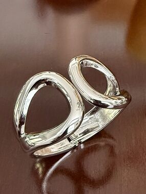 Silver Open Oval Hindge Cuff Bracelet